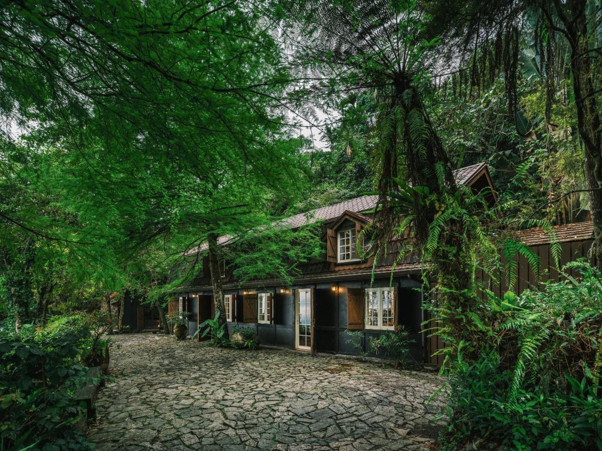 Deep Breath B&B Fengshan  Exterior photo